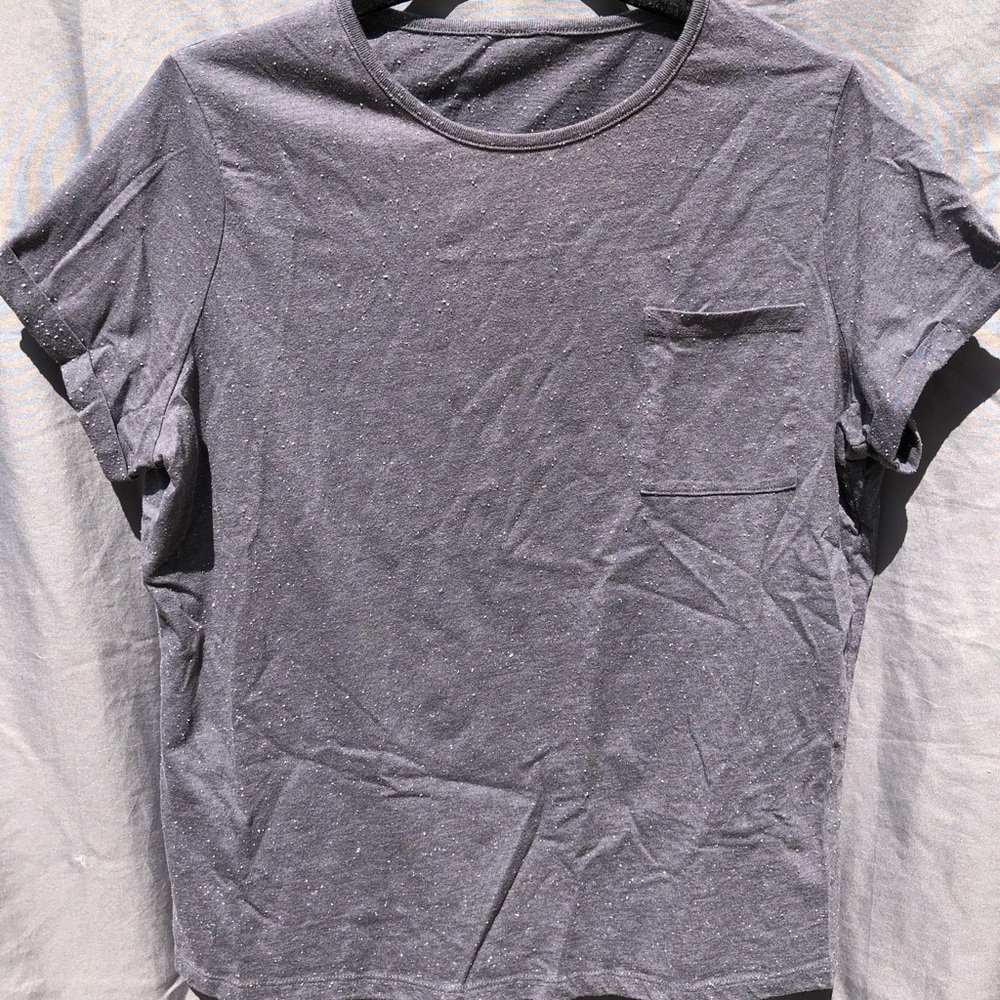 Grey Pocketed Spotted T-shirt with cuffed sleeves